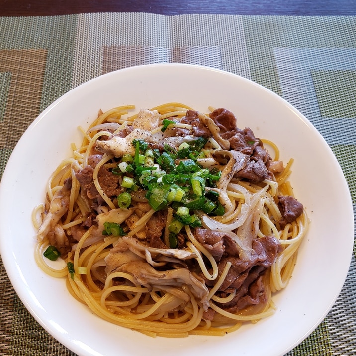 牛肉と まいたけ の ごちそうパスタ